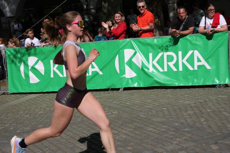 71712849008IMG_3381.JPG-nm-tek.si