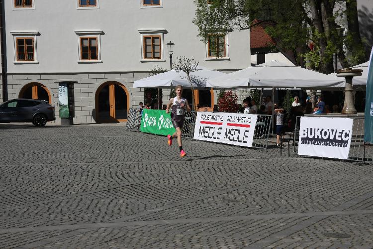 91712848423IMG_3321.JPG-nm-tek.si